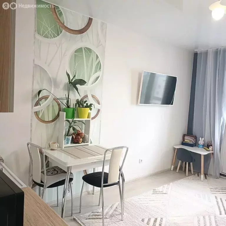 Квартира-студия: Екатеринбург, Латвийская улица, 56 (22.6 м) - Фото 1