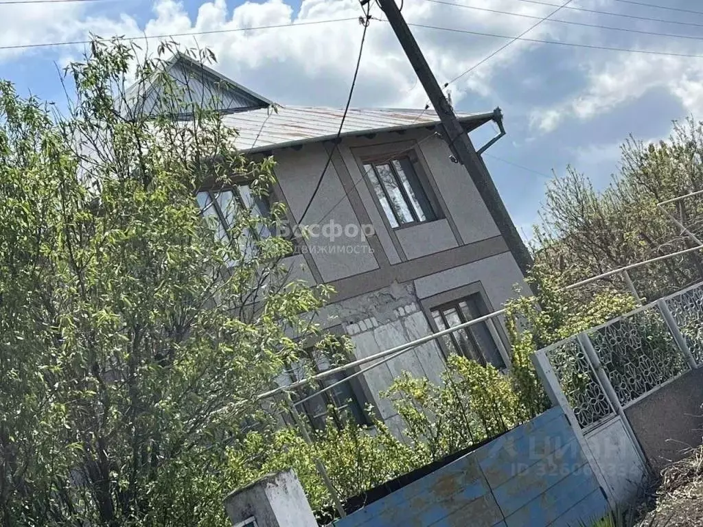 Дом в Крым, Кировский район, с. Яркое Поле ул. Привокзальная, 15 (191 ... - Фото 1