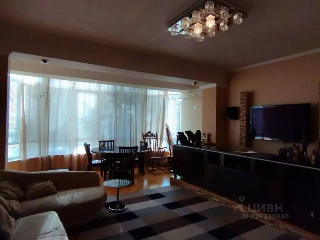 5-к кв. Крым, Симферополь ул. Луговая, 4к1 (230.0 м) - Фото 1