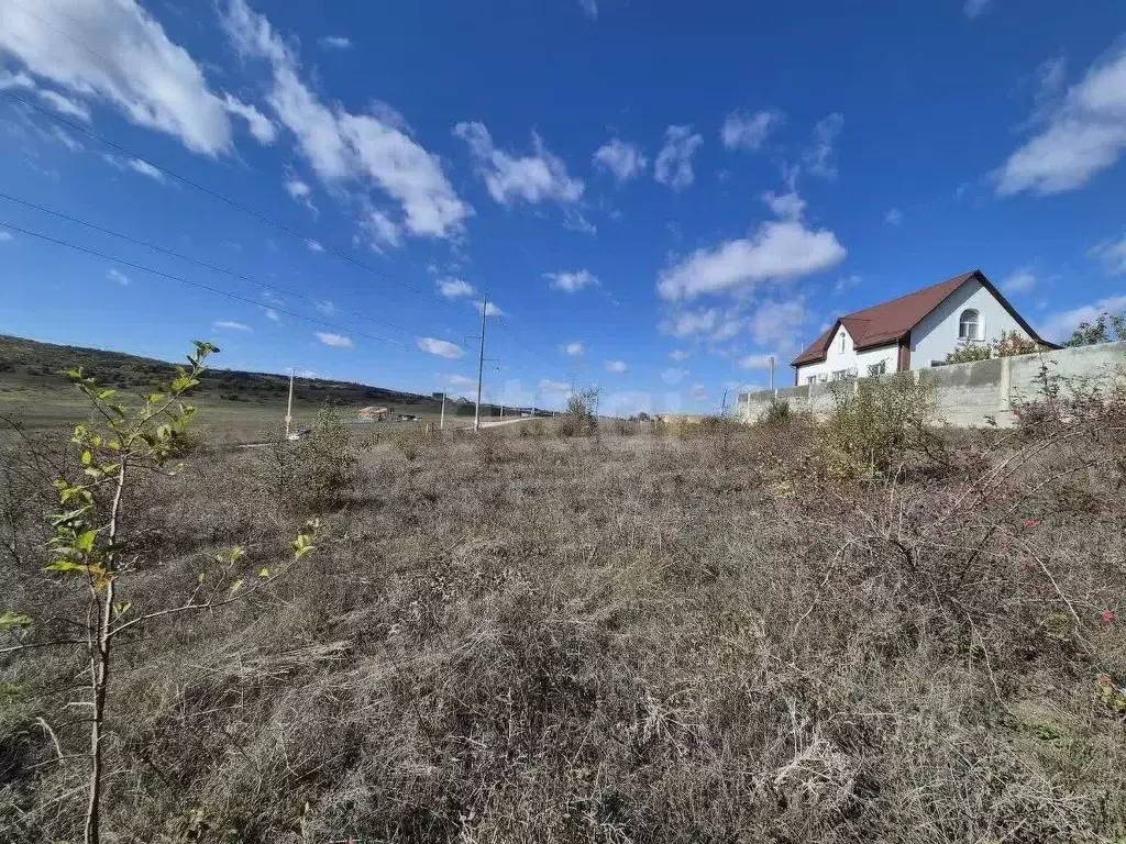 Участок в Крым, Симферопольский район, Добровское с/пос, с. Пионерское ... - Фото 2