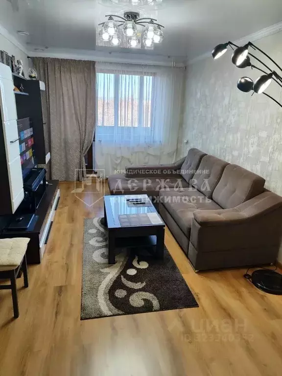 3-к кв. Кемеровская область, Кемерово просп. Химиков, 24 (60.5 м) - Фото 1