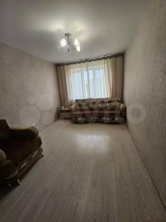 1-к. квартира, 37 м, 4/18 эт. - Фото 0