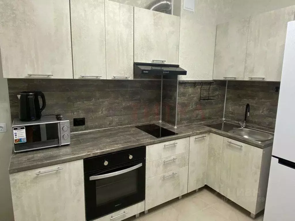 1-к кв. Белгородская область, Старый Оскол Степной мкр, 32Г (36.4 м) - Фото 2