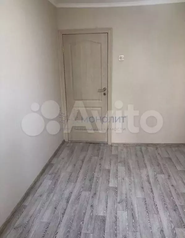 Комната 11м в 3-к., 1/9эт. - Фото 1