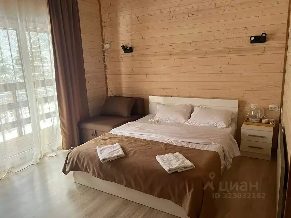 Комната Карачаево-Черкесия, Зеленчукский район, с. Архыз ул. Ленина, ... - Фото 1