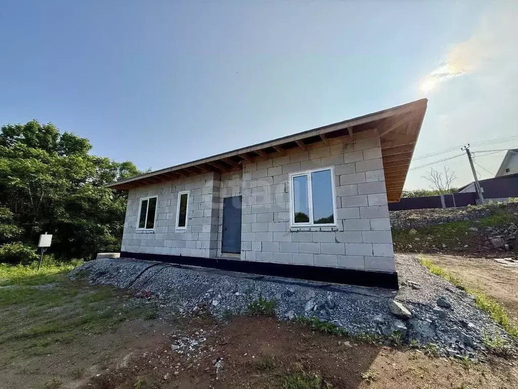 Дом в Приморский край, Артем Родник-1 СНТ, ул. Березовая, 32 (110 м) - Фото 0
