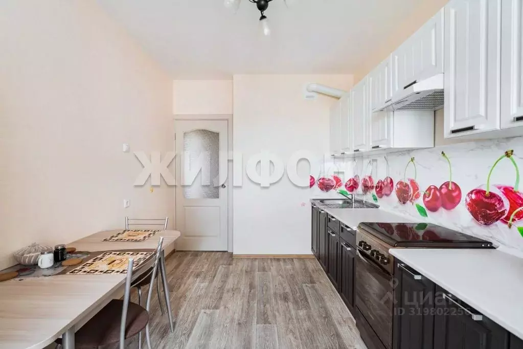 2-к кв. Томская область, Томск Речной пер., 6 (59.7 м) - Фото 1