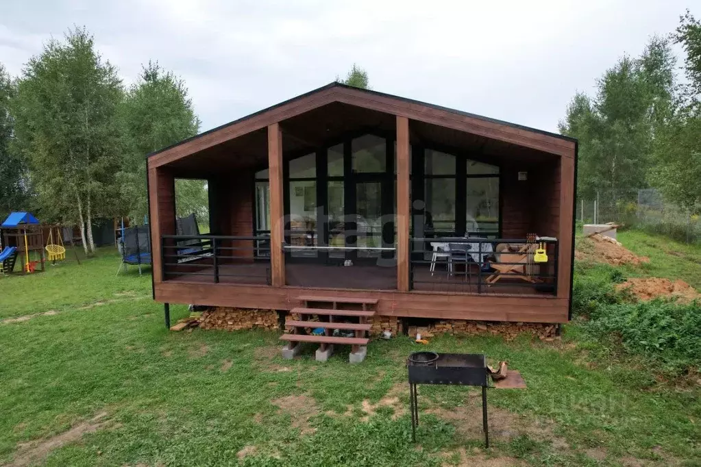 Дом в Калужская область, Малоярославецкий муниципальный округ, с. ... - Фото 1