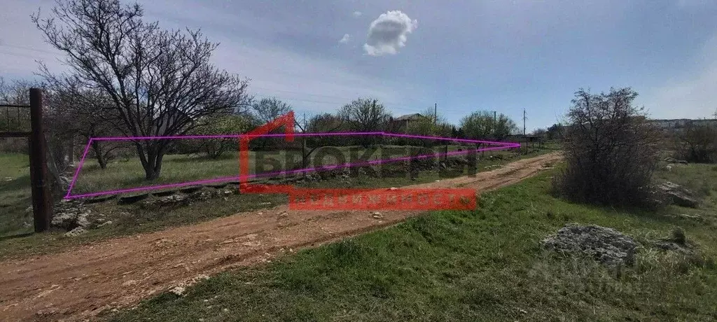 Участок в Севастополь ул. Летчика Наумова, 18 (10.0 сот.) - Фото 1