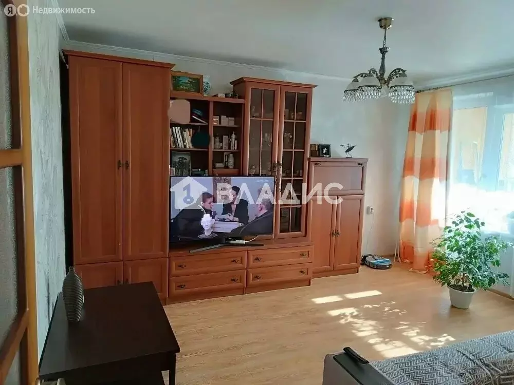 3-комнатная квартира: Улан-Удэ, улица Шумяцкого, 3 (66.5 м) - Фото 1