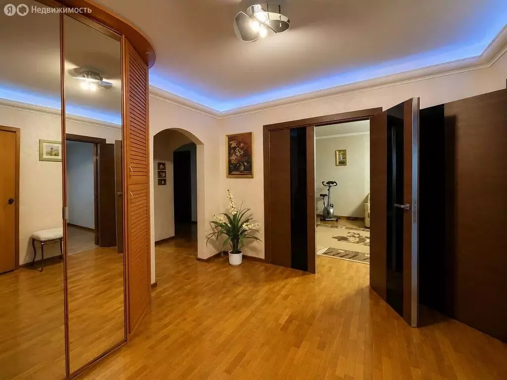 3-комнатная квартира: Малоярославец, Турецкая улица, 2к4 (108 м) - Фото 1