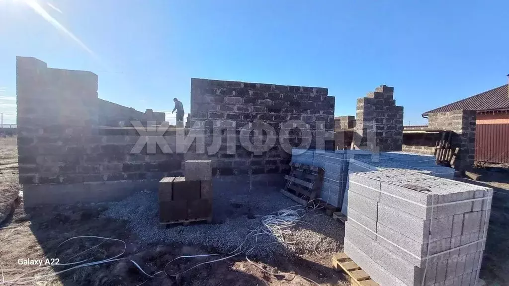 Дом в Хакасия, Усть-Абаканский район, пос. Тепличный ул. Весенняя (116 ... - Фото 2