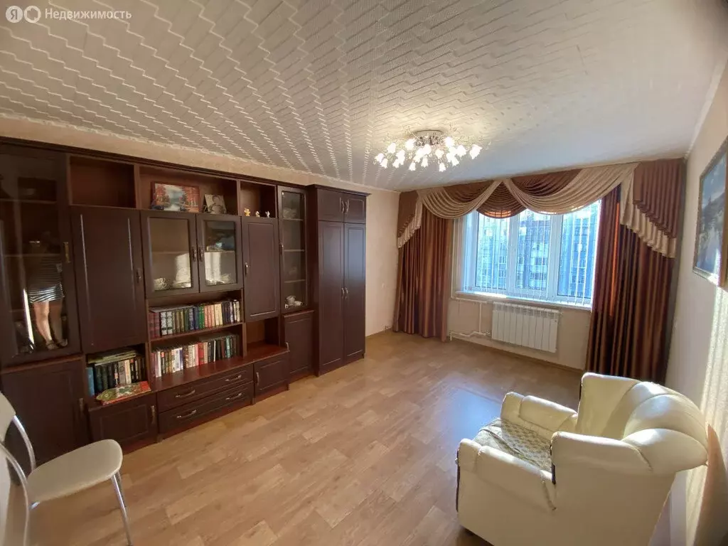 3-комнатная квартира: Сызрань, проспект 50 лет Октября, 4А (55 м) - Фото 1