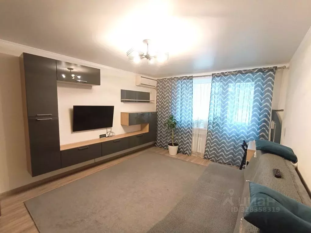 2-к кв. Краснодарский край, Темрюк Октябрьская ул., 110 (47.2 м) - Фото 1