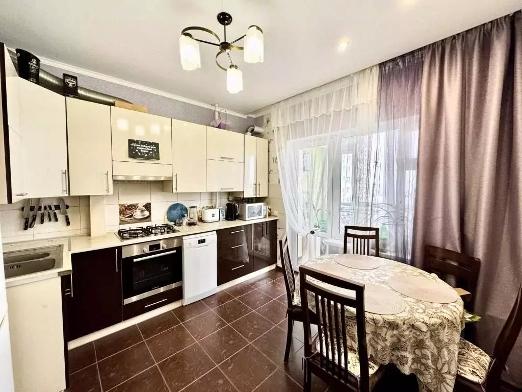 2-к кв. Севастополь просп. Античный, 8В (66.4 м) - Фото 2