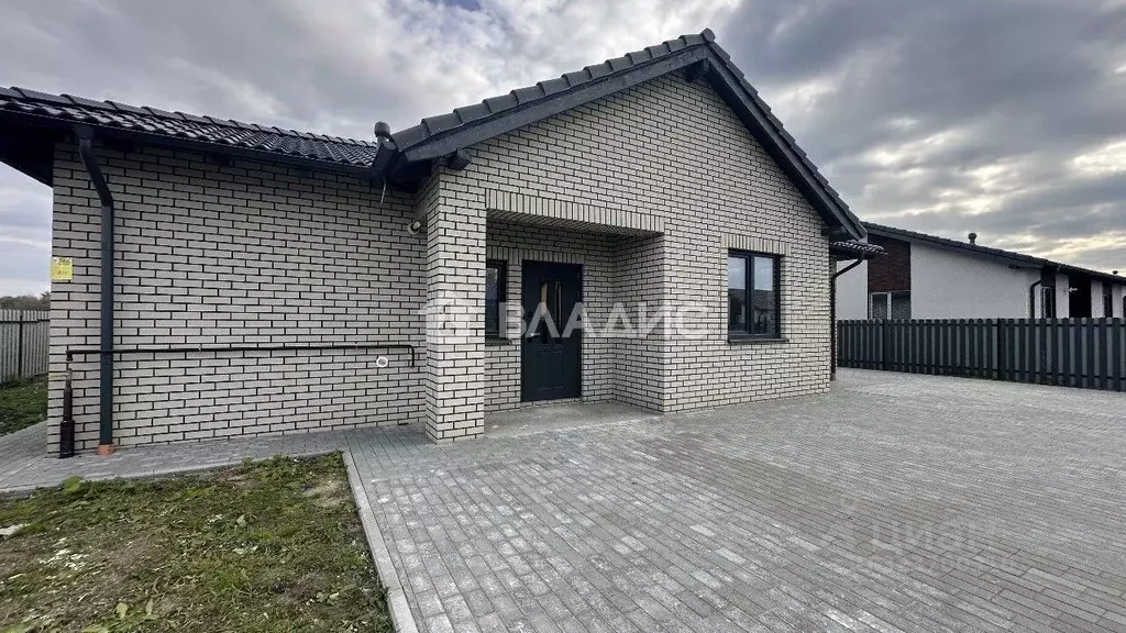 Дом в Калининградская область, Гурьевский муниципальный округ, пос. ... - Фото 2