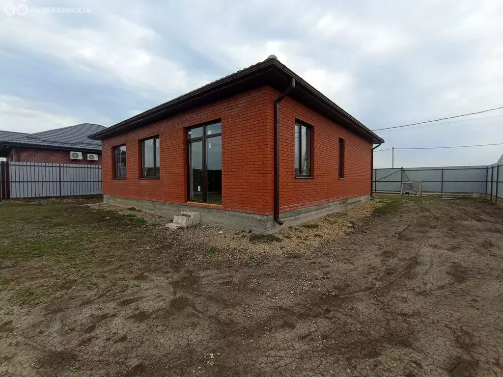 Дом в Тахтамукайский район, Старобжегокайское сельское поселение (100 ... - Фото 1