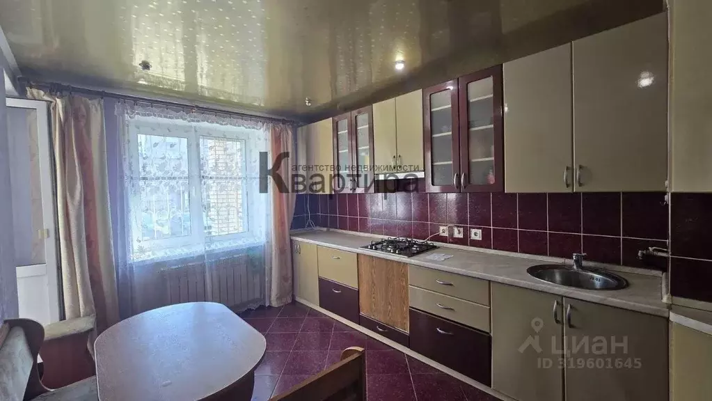 2-к кв. Смоленская область, Смоленск Кловская ул., 15 (67.0 м) - Фото 0