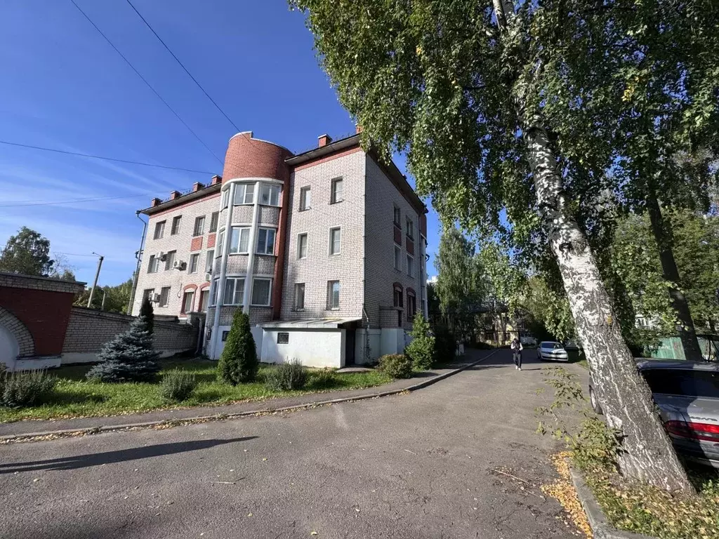 3-к кв. Кировская область, Киров ул. Пугачева, 21а (117.6 м) - Фото 1