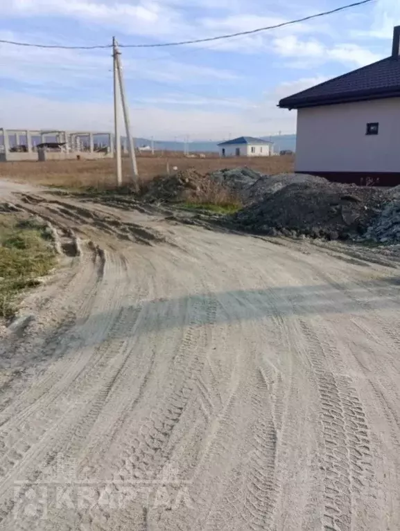 Участок в Краснодарский край, Новороссийск городской округ, Семигорье ... - Фото 0