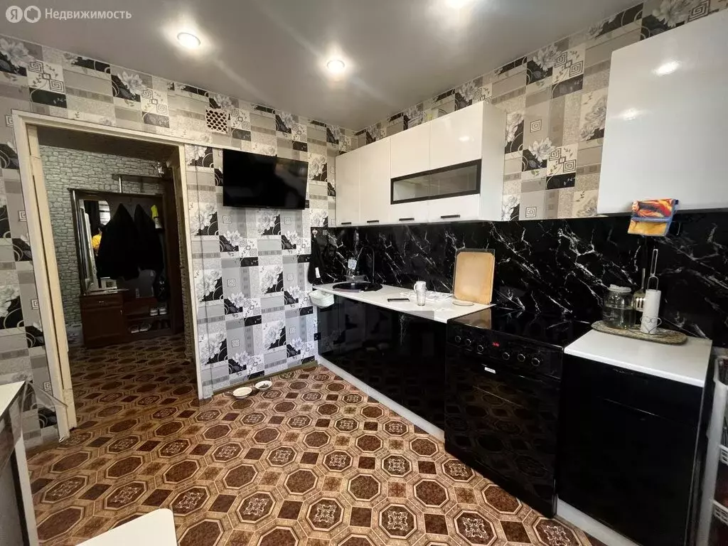 4-комнатная квартира: Челябинск, Корабельная улица, 10 (83 м) - Фото 1