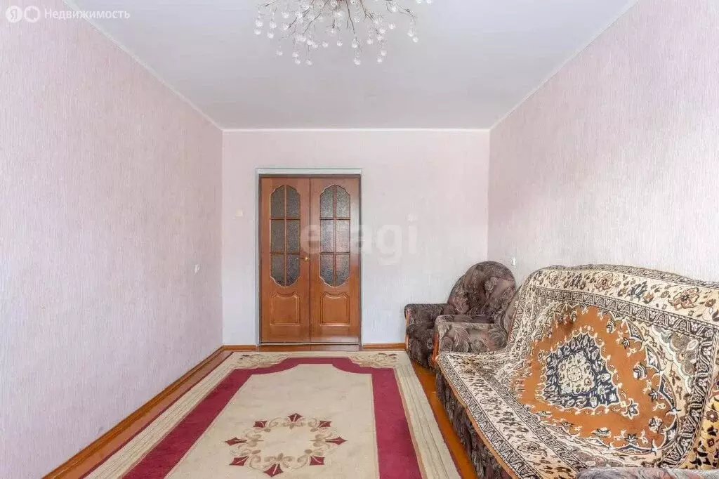 3-комнатная квартира: Уфа, улица Ферина, 19/3 (64.1 м) - Фото 1
