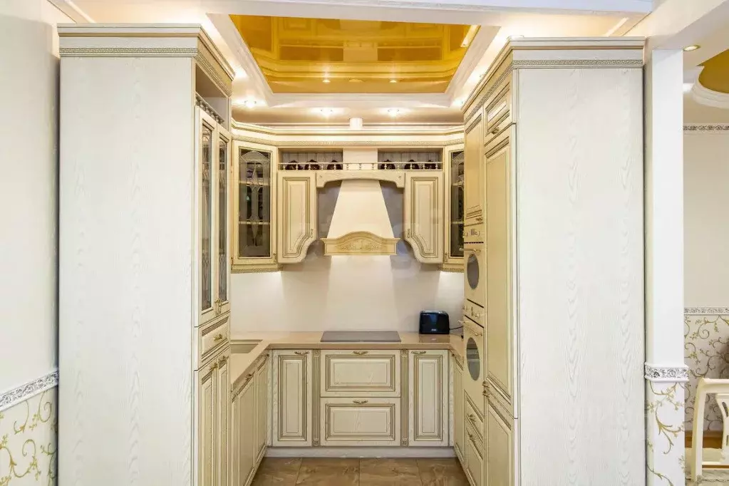 3-к кв. Тюменская область, Тюмень ул. Грибоедова, 13к1 (91.4 м) - Фото 1