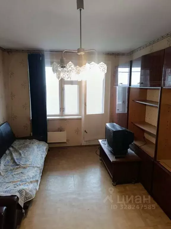 1-к кв. Ленинградская область, Луга просп. Урицкого, 99 (46.7 м) - Фото 1