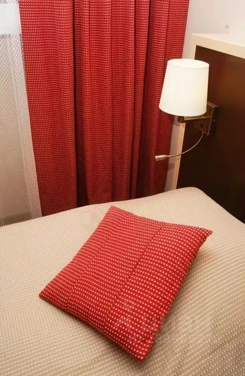 Комната Челябинская область, Челябинск Пермская ул., 55 (30.0 м) - Фото 2