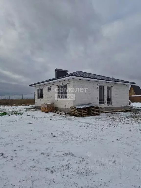 Дом в Курская область, Курский район, Клюквинский сельсовет, Ягодный ... - Фото 1