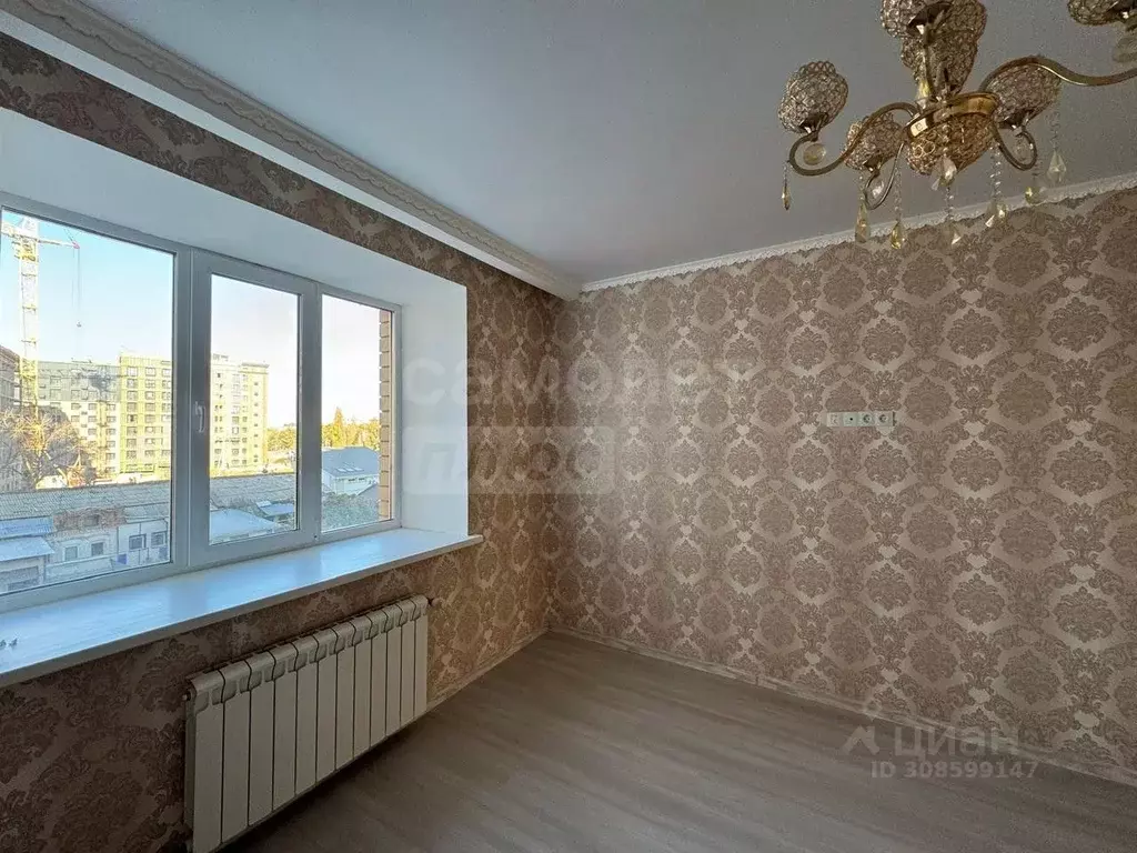 3-к кв. Оренбургская область, Оренбург ул. Яицкая, 1/2 (93.8 м) - Фото 0
