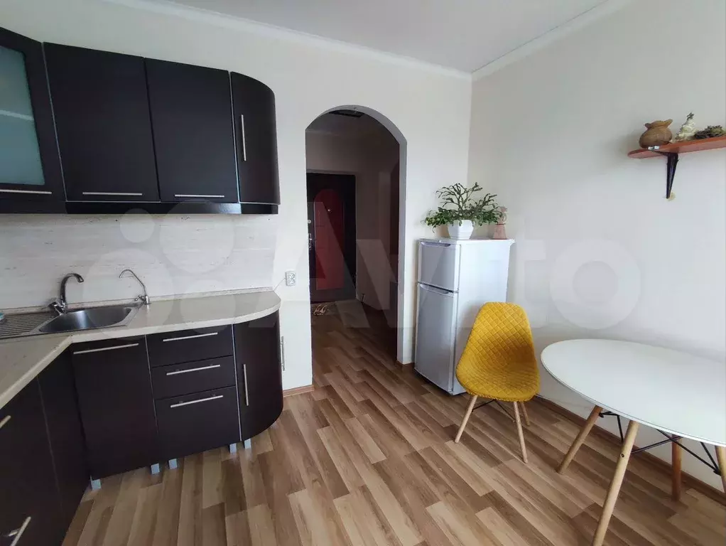 1-к. квартира, 40 м, 9/10 эт. - Фото 1