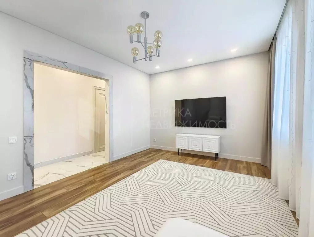 3-к кв. Тюменская область, Тюмень Новгородская ул., 3 (70.0 м) - Фото 1