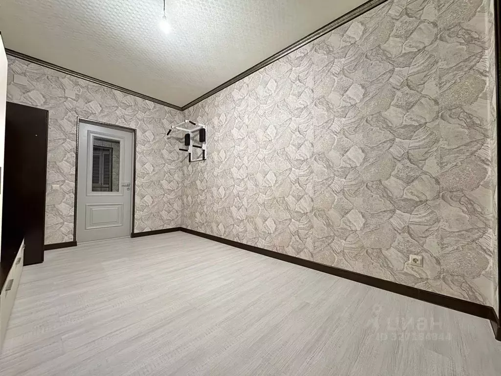 2-к кв. Кабардино-Балкария, Нальчик ул. Толстого (83.0 м) - Фото 2