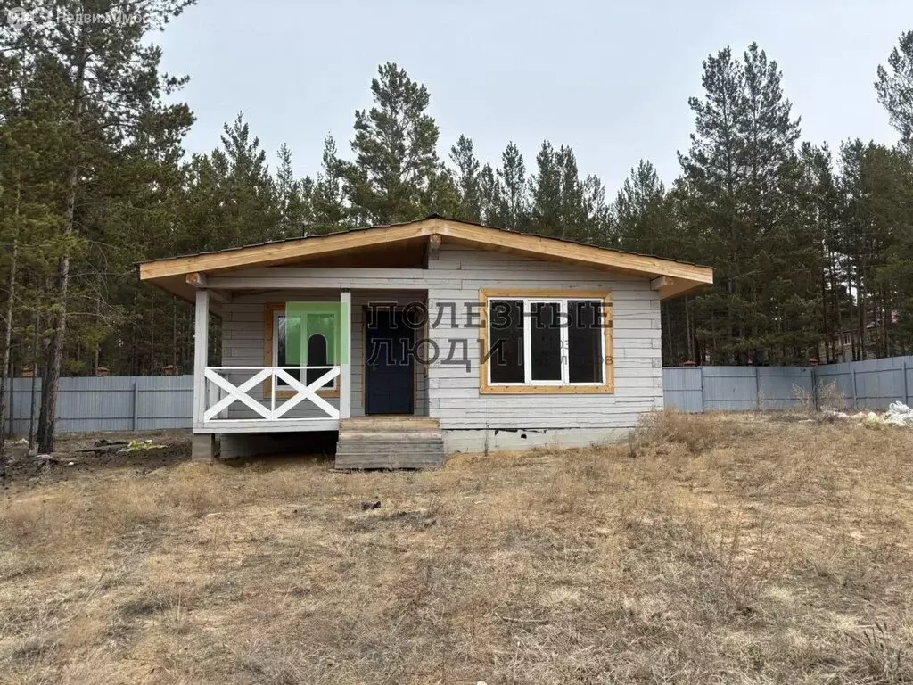 Дом в посёлок городского типа Атамановка, 2-я Сосновая улица (65 м) - Фото 1