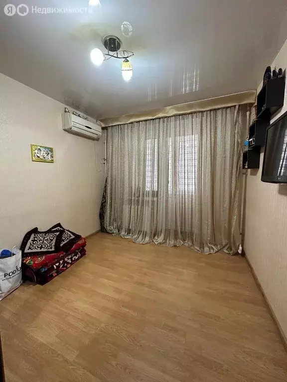 3-комнатная квартира: Краснодар, Симферопольская улица, 40 (60 м) - Фото 0