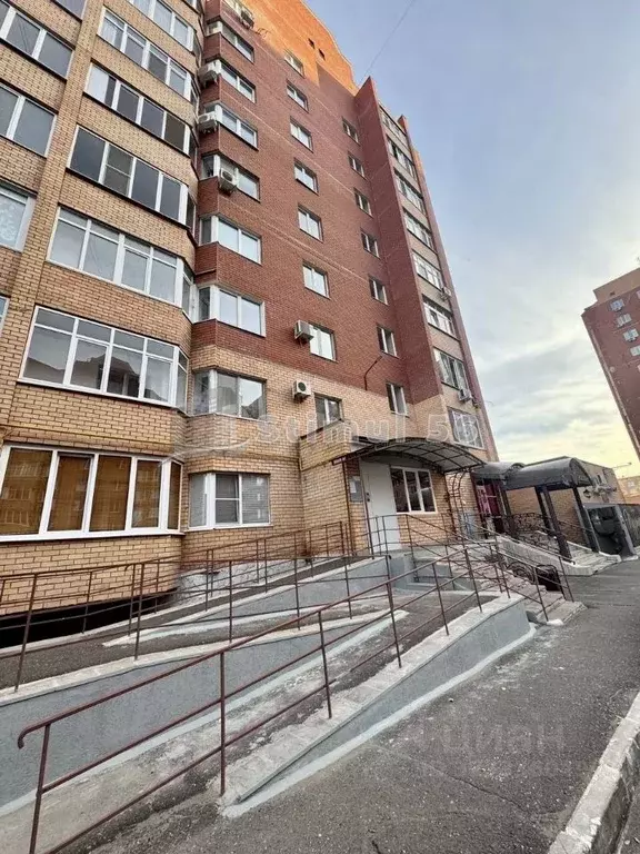 2-к кв. Оренбургская область, Оренбург ул. Юных Ленинцев, 21 (70.4 м) - Фото 1