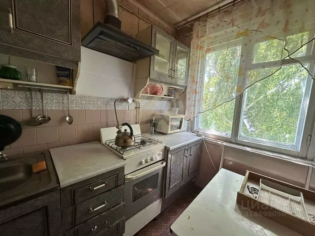 2-к кв. Белгородская область, Старый Оскол Интернациональный мкр, 10 ... - Фото 0