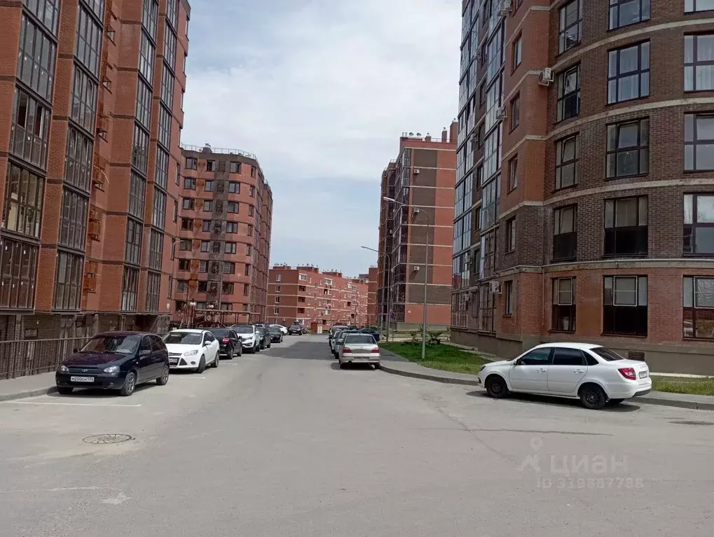 1-к кв. Волгоградская область, Волгоград ул. 70-летия Победы, 21А ... - Фото 0