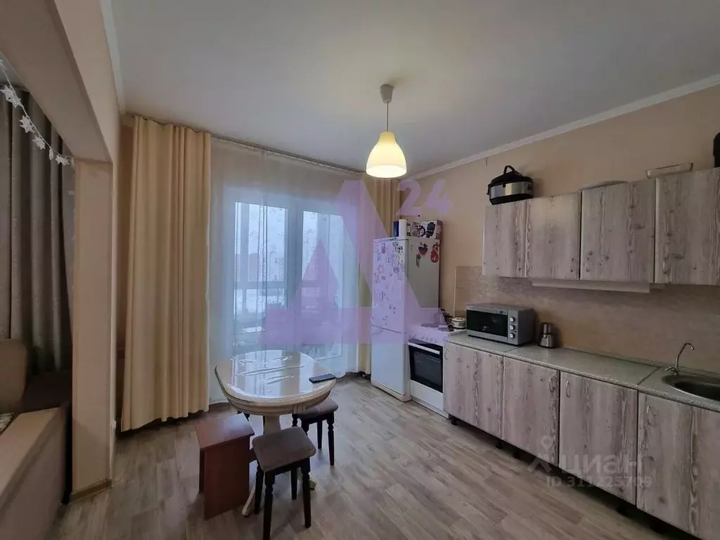 3-к кв. Алтайский край, Барнаул Взлетная ул., 117 (84.6 м) - Фото 0