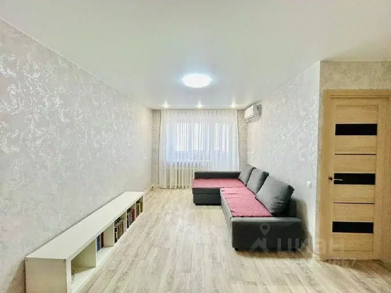 1-к кв. Омская область, Омск ул. 6-я Линия, 167б (30.4 м) - Фото 1