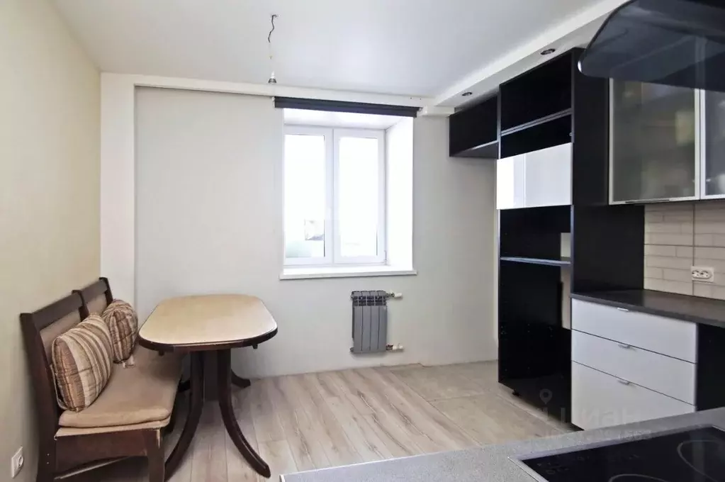 3-к кв. Омская область, Омск ул. 20 лет РККА, 256 (79.0 м) - Фото 2