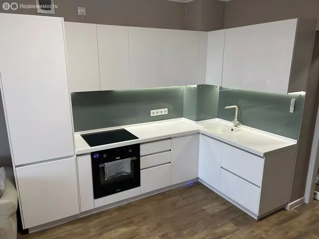 2-комнатная квартира: Новосибирск, улица Гоголя, 42 (80.8 м) - Фото 0