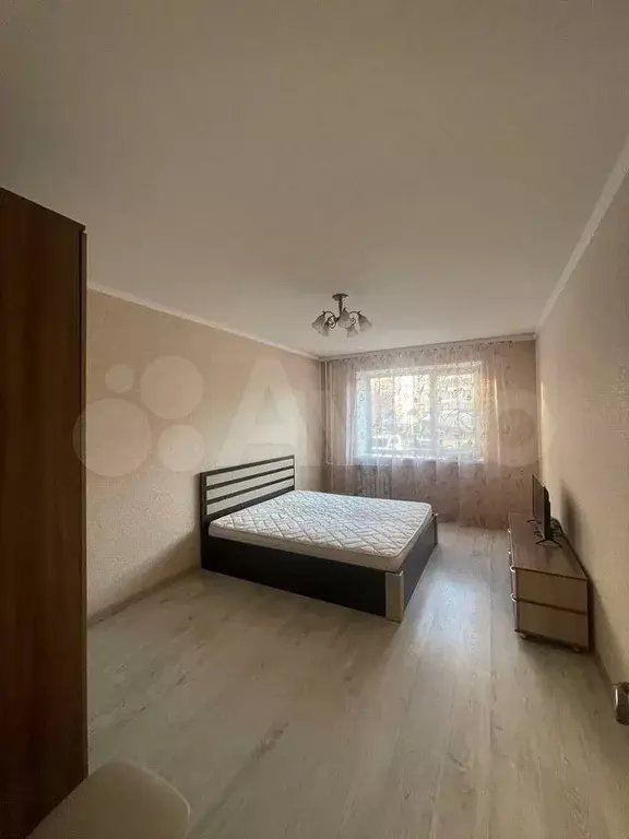 1-к. квартира, 40 м, 1/9 эт. - Фото 0