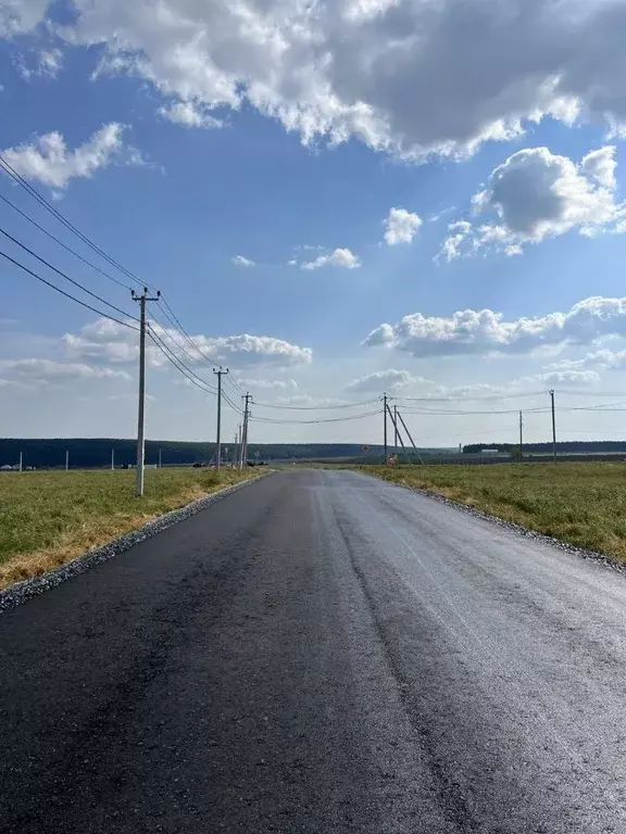 Участок в Свердловская область, Сысертский городской округ, с. ... - Фото 0