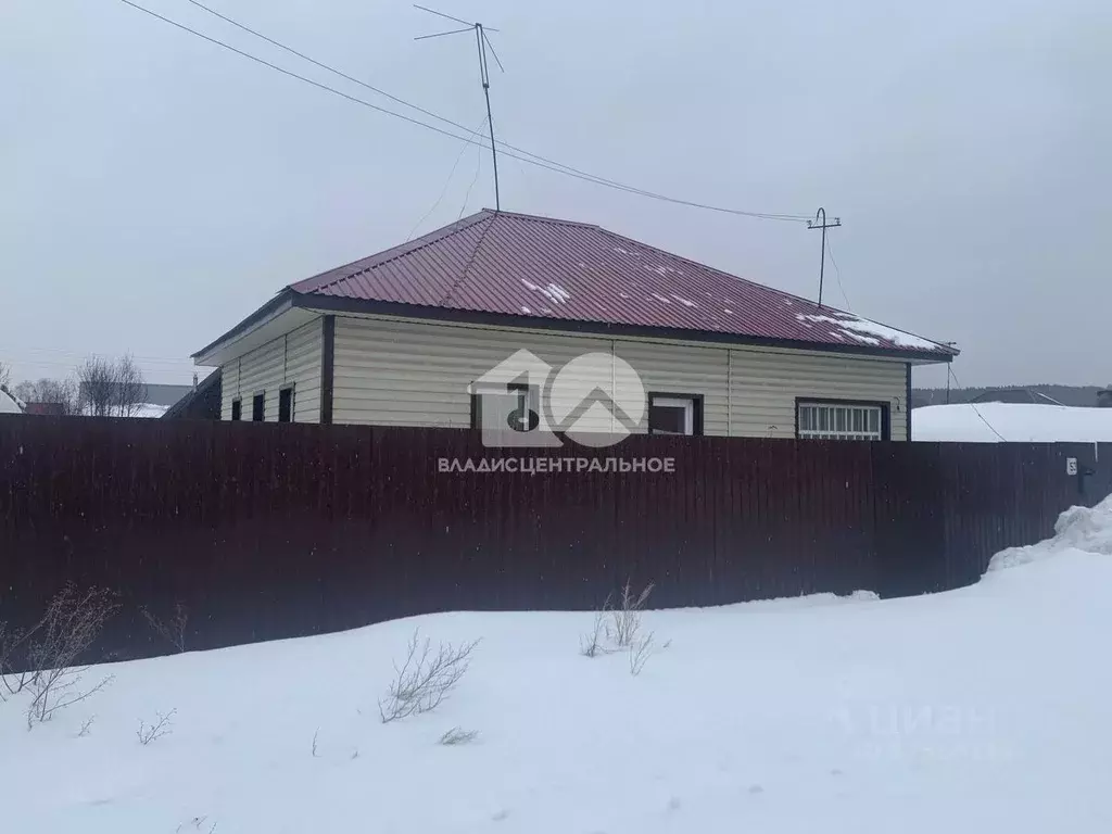 Дом в Новосибирская область, Новосибирск ул. Качалова, 53 (42 м) - Фото 0