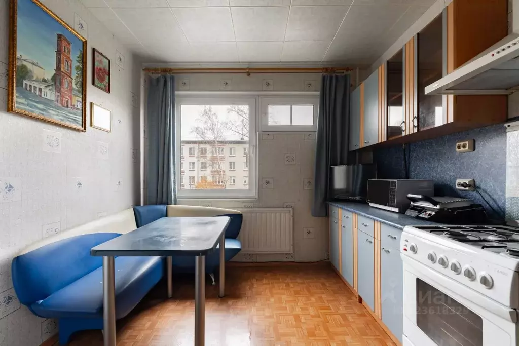 3-к кв. Санкт-Петербург ул. Пограничника Гарькавого, 40к6 (80.7 м) - Фото 1