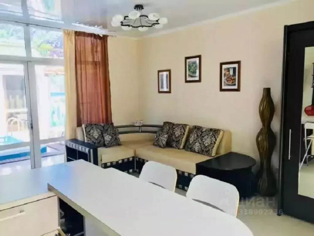 Комната Краснодарский край, Геленджик Десантная ул., 25Б (30.0 м) - Фото 1