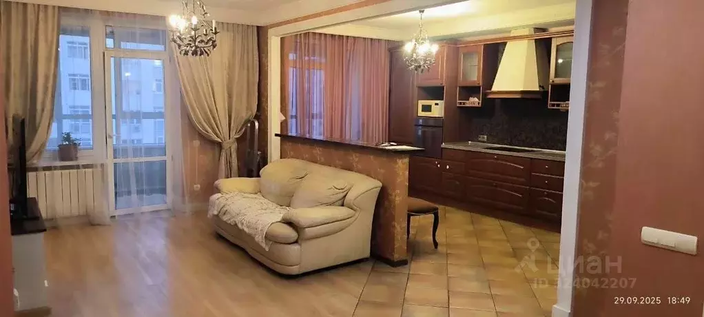 3-к кв. Свердловская область, Екатеринбург ул. Радищева, 33 (104.5 м) - Фото 1