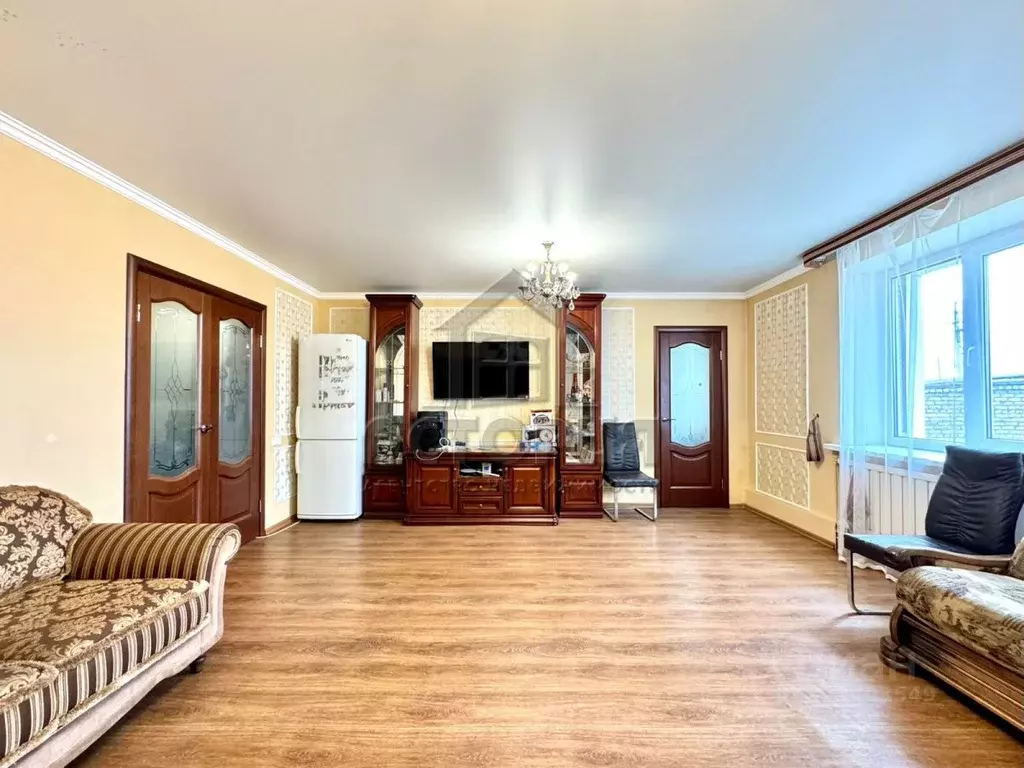 Дом в Красноярский край, Красноярск городской округ, д. Минино ул. ... - Фото 1